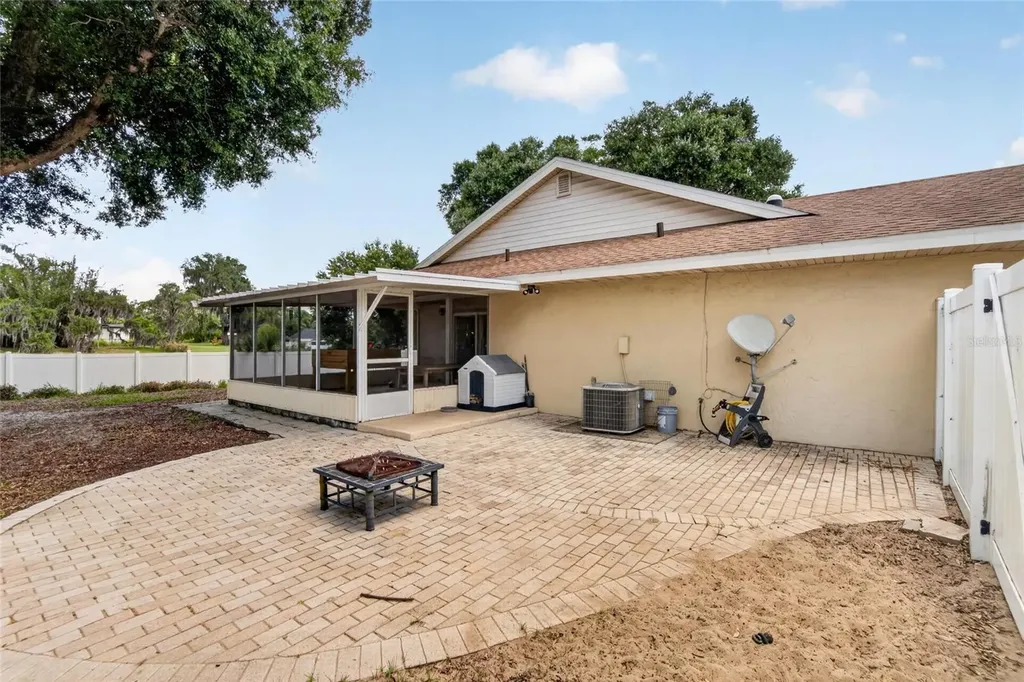 328 Vail Drive Winter Haven FL 33884