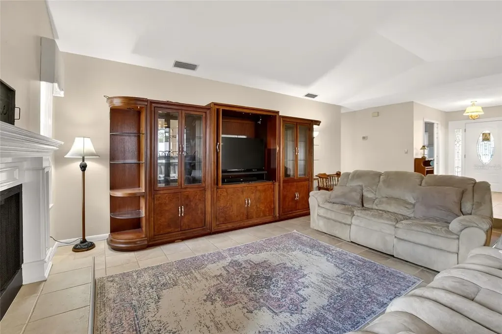 328 Vail Drive Winter Haven FL 33884