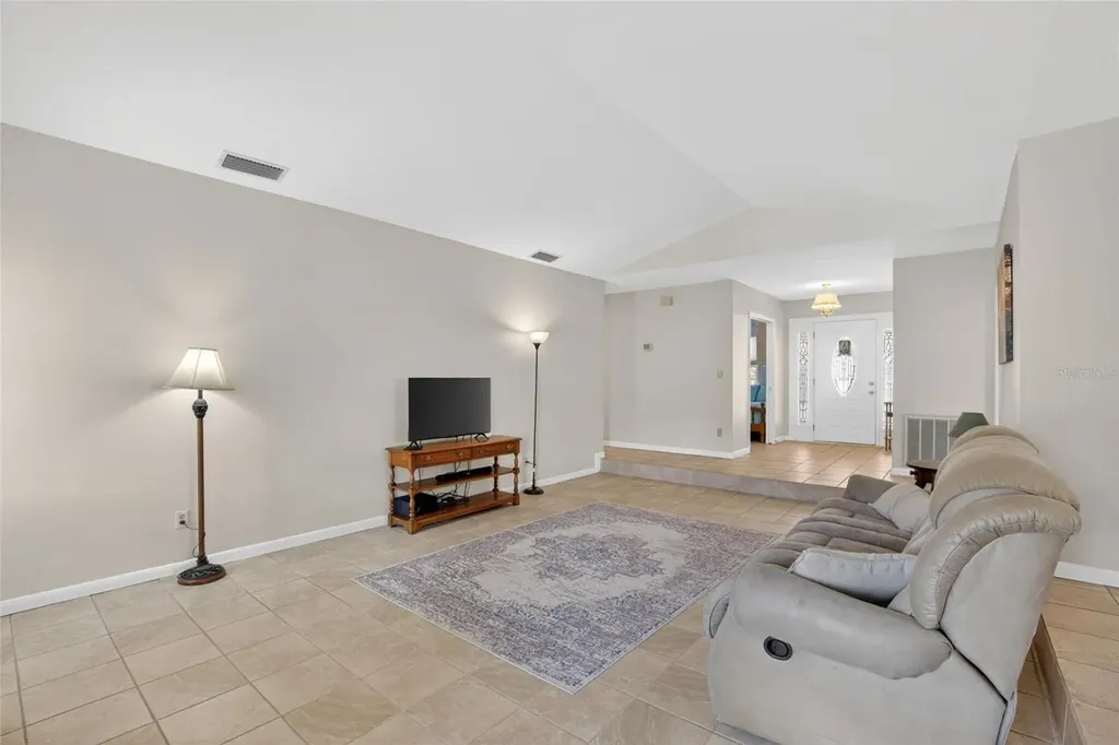 328 Vail Drive Winter Haven FL 33884