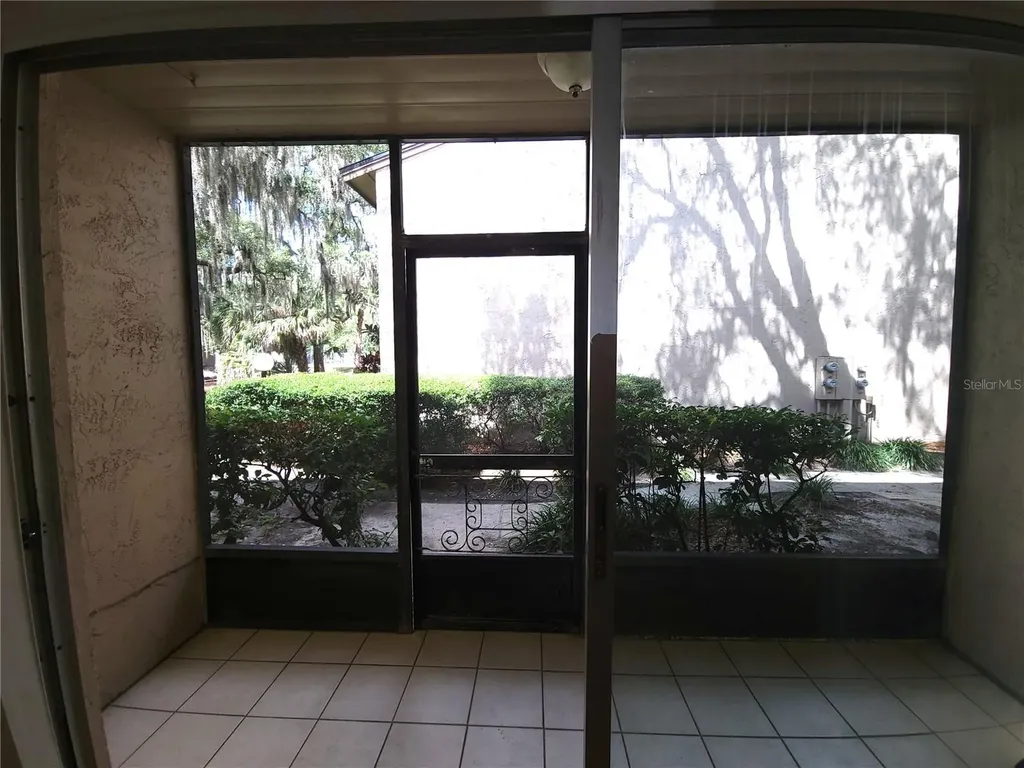 7606 Abbey Lane Tampa FL 33617