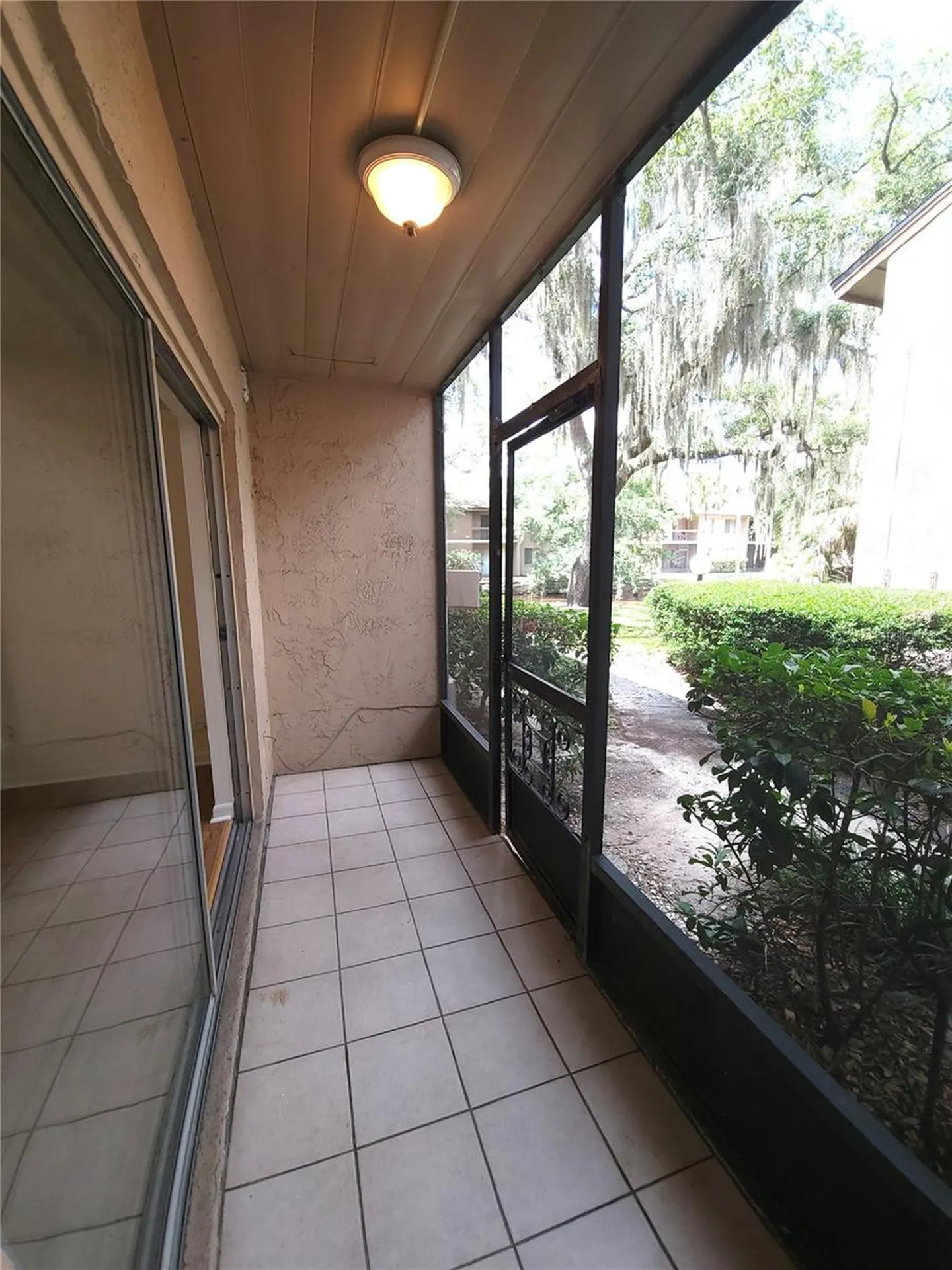7606 Abbey Lane Tampa FL 33617