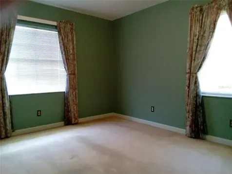 906 Oak Drive Leesburg FL 34748