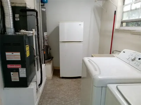 906 Oak Drive Leesburg FL 34748