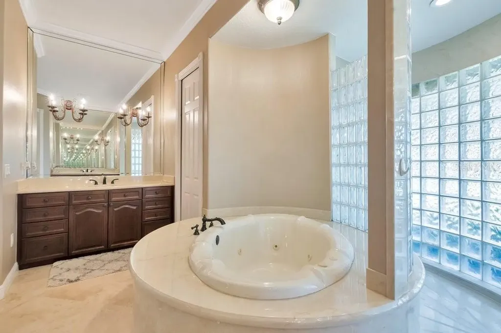7718 Debeaubien Drive Orlando FL 32835