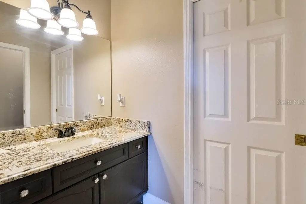 7718 Debeaubien Drive Orlando FL 32835