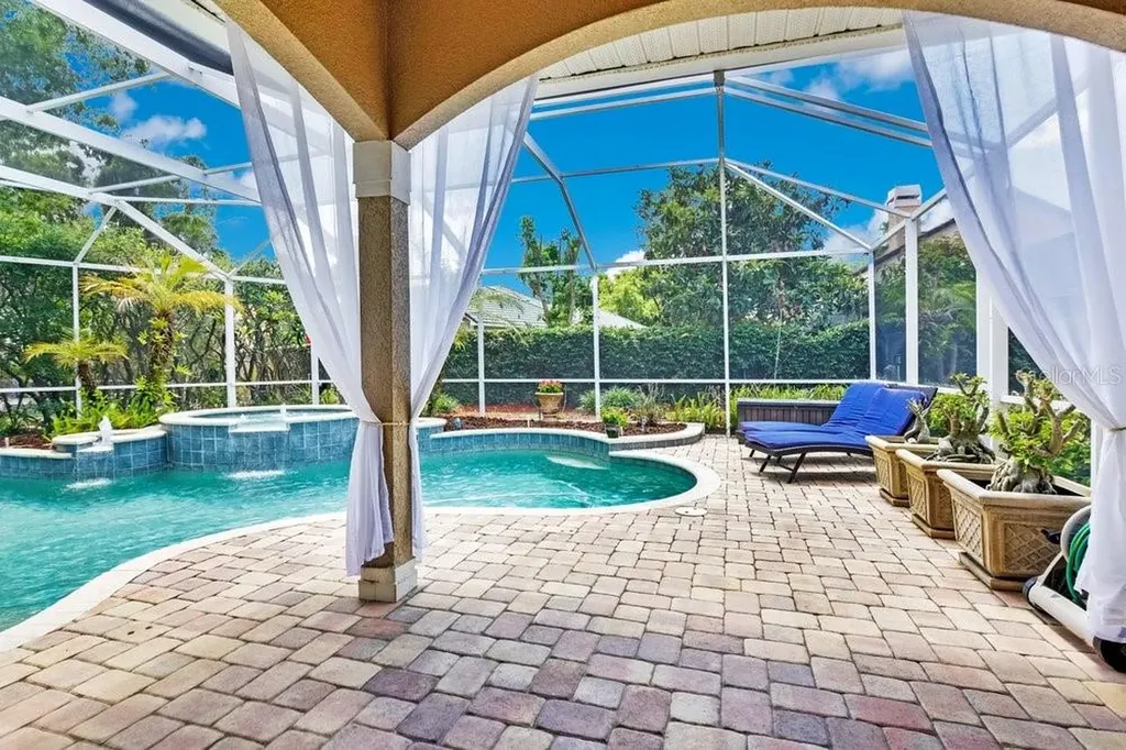 7718 Debeaubien Drive Orlando FL 32835
