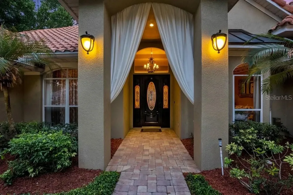 7718 Debeaubien Drive Orlando FL 32835