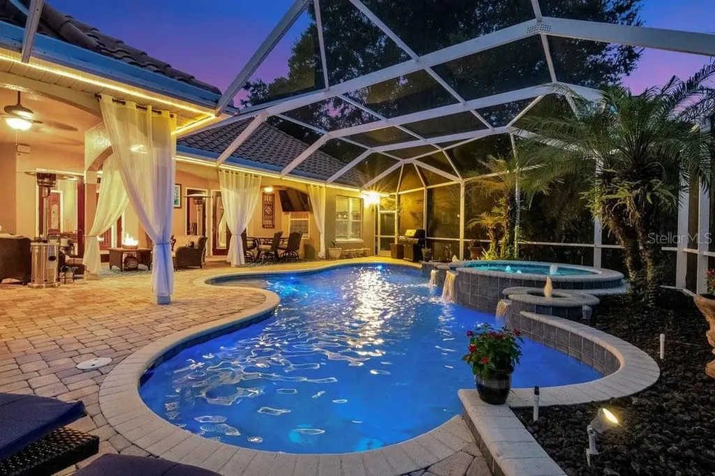 7718 Debeaubien Drive Orlando FL 32835
