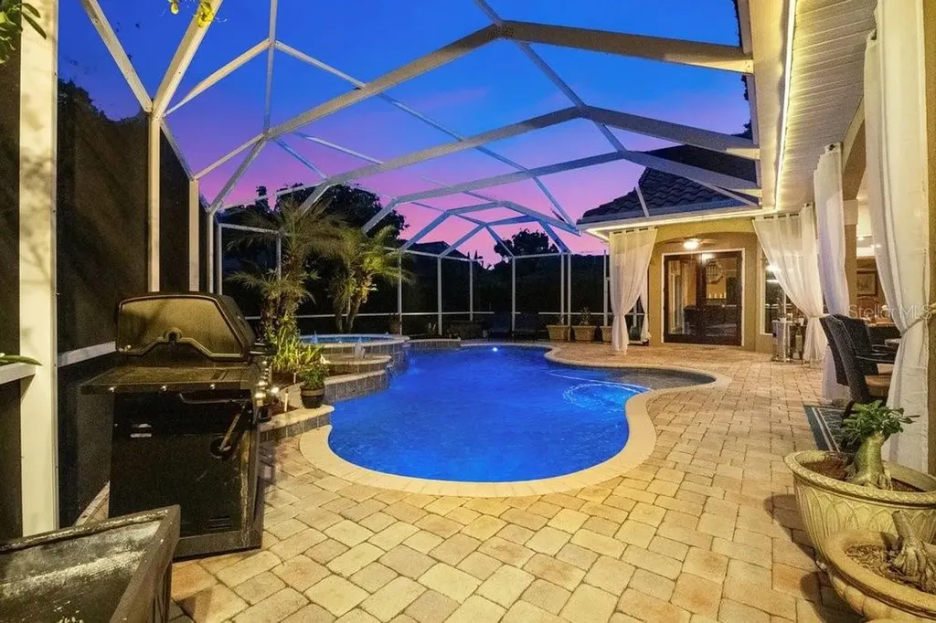 7718 Debeaubien Drive Orlando FL 32835