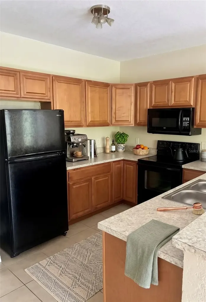 1995 Erving Circle Ocoee FL 34761