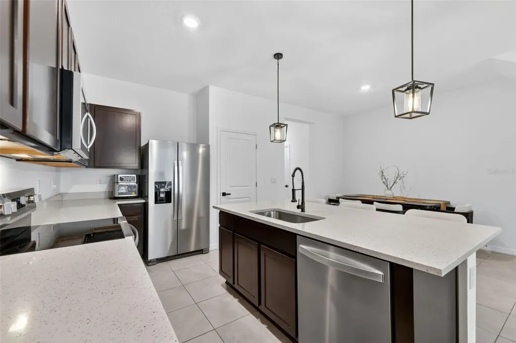 567 Mangrove Shade Circle Apollo Beach FL 33572