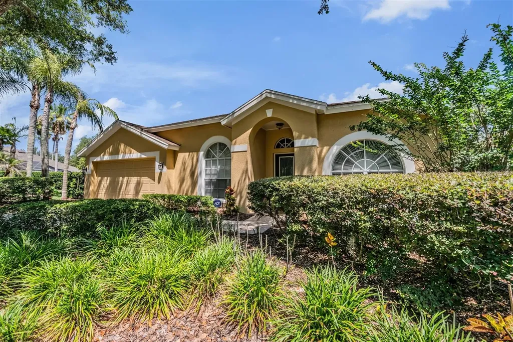 9459 Hunters Pond Drive Tampa FL 33647