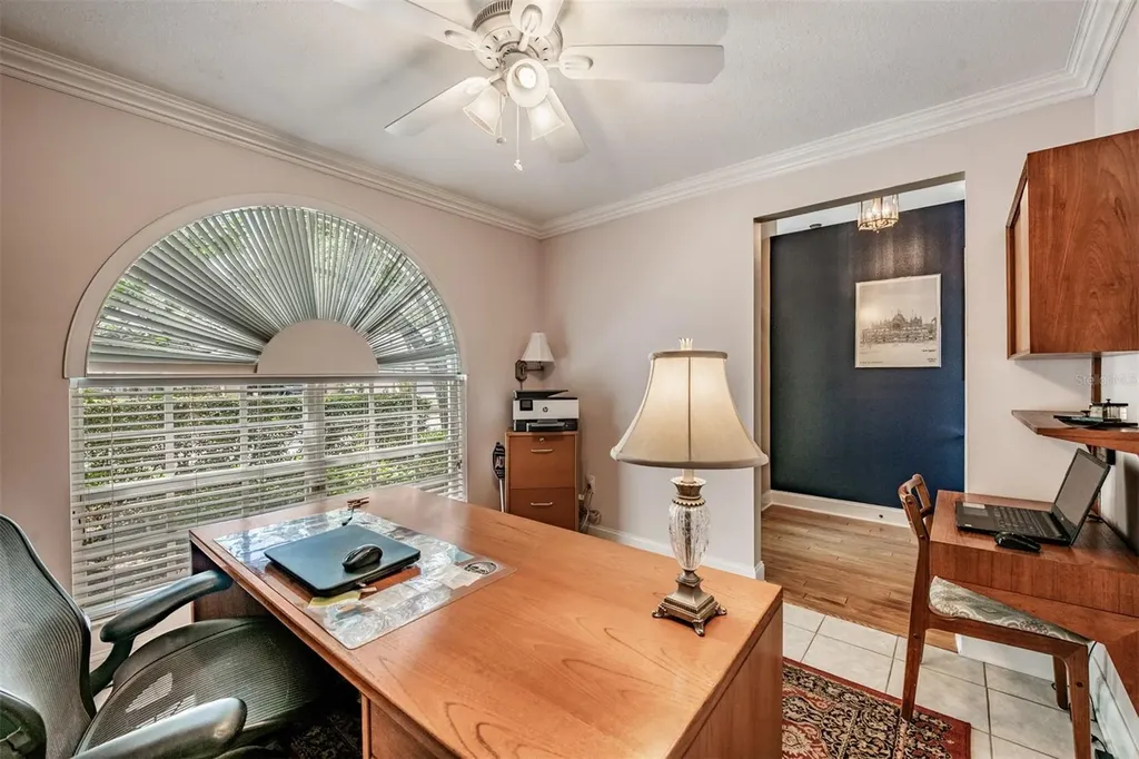 9459 Hunters Pond Drive Tampa FL 33647
