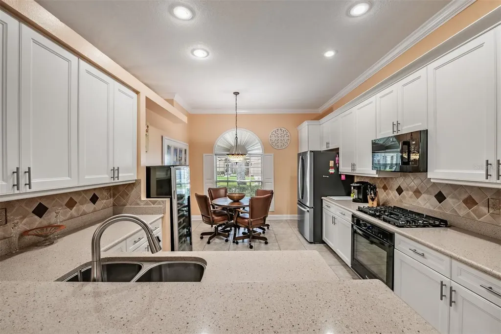9459 Hunters Pond Drive Tampa FL 33647