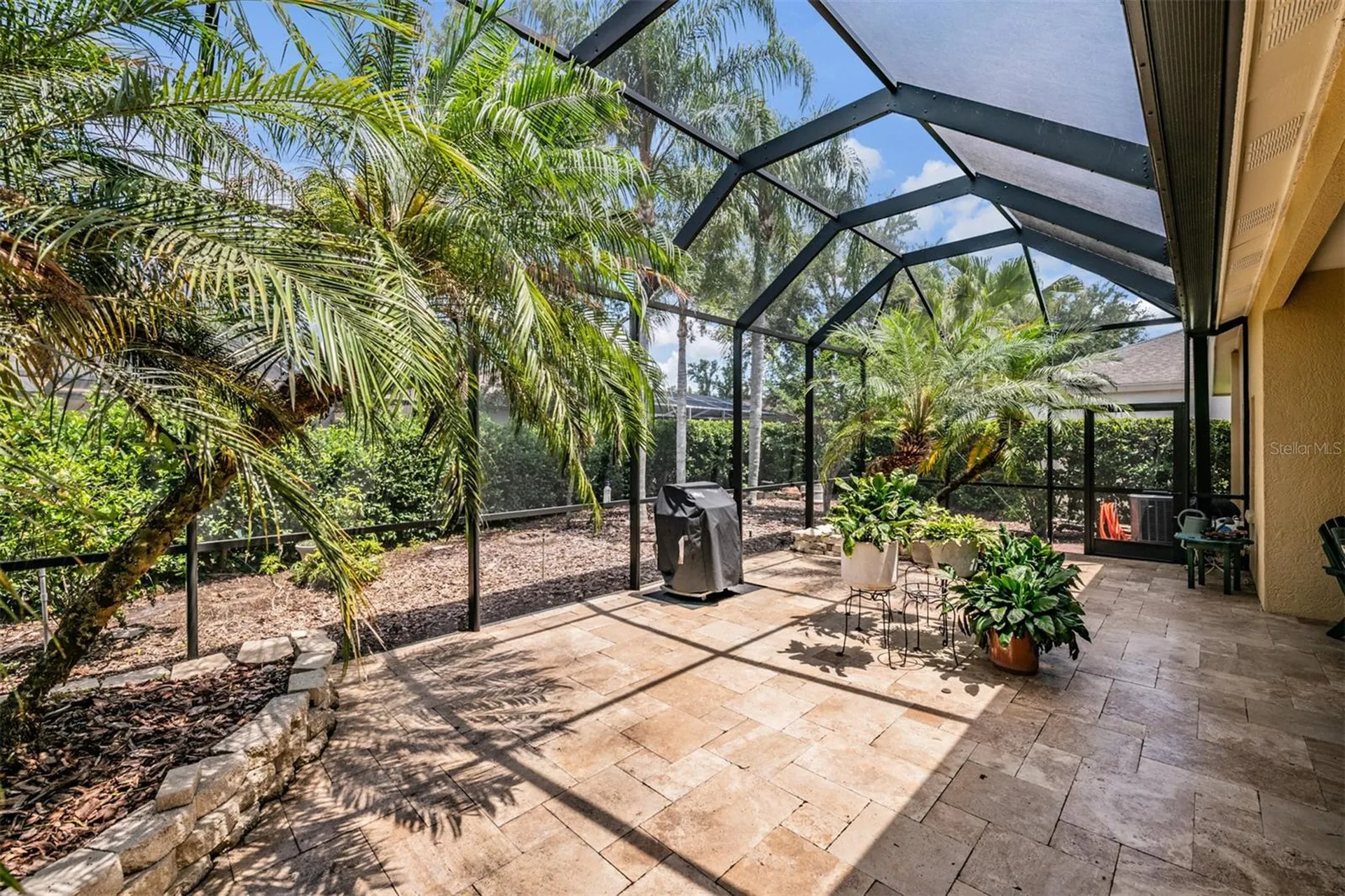 9459 Hunters Pond Drive Tampa FL 33647