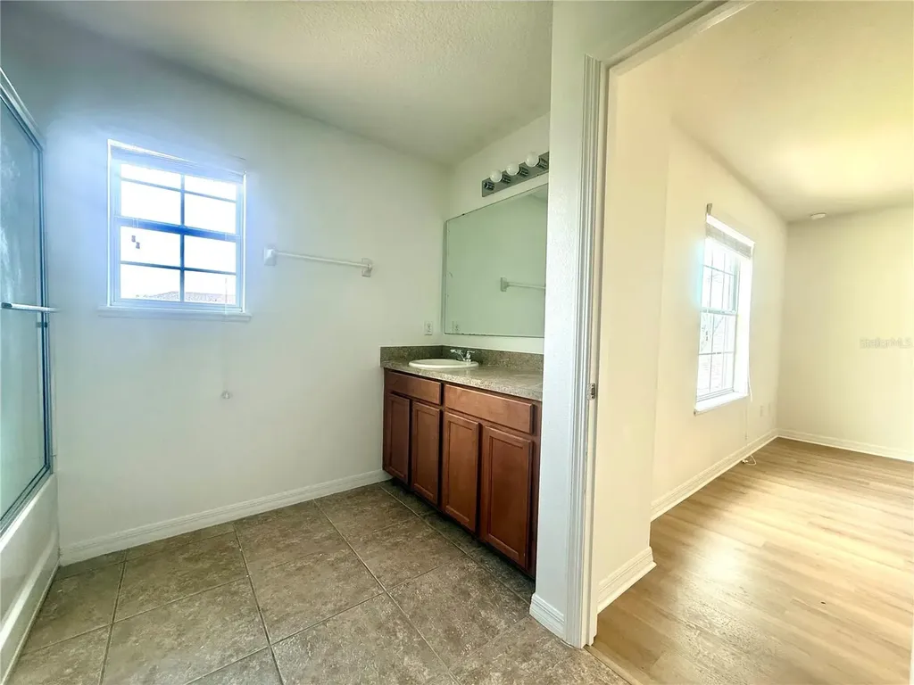 1646 Buckeye Falls Way Orlando FL 32824