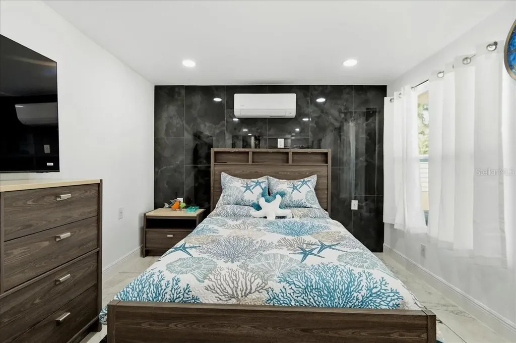 115 Edmondson Avenue Sarasota FL 34242