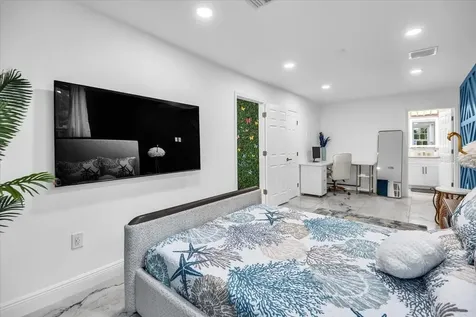 115 Edmondson Avenue Sarasota FL 34242
