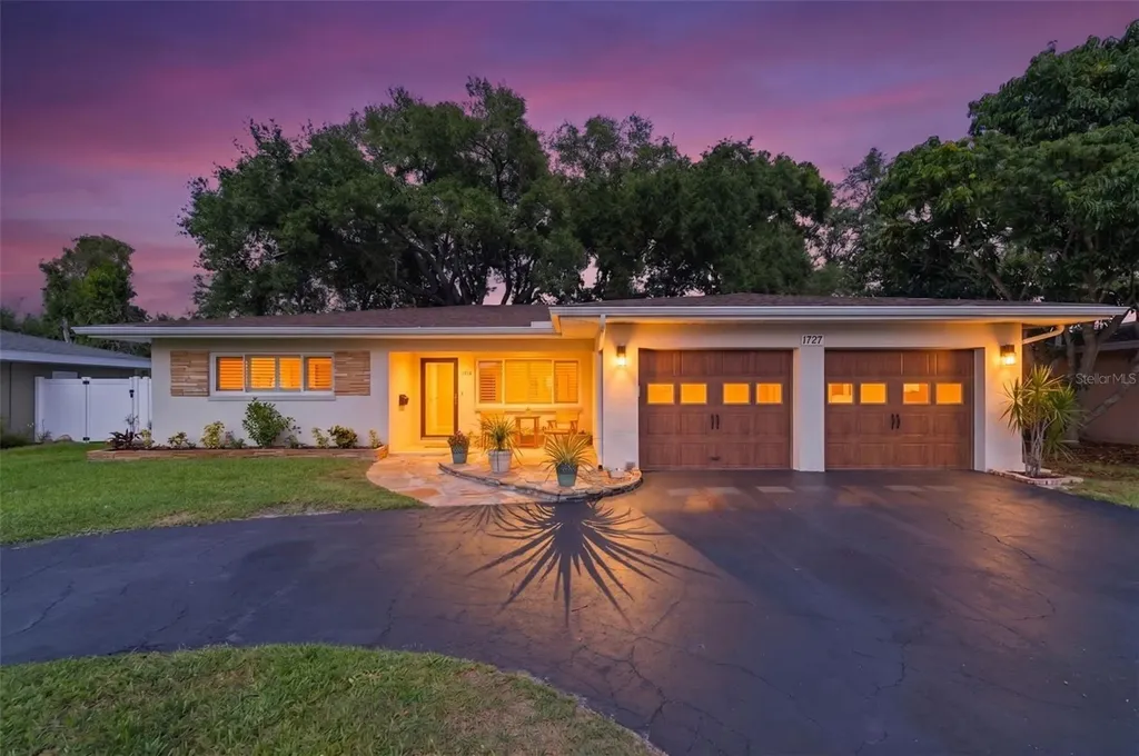 1727 Cypress Avenue Belleair FL 33756