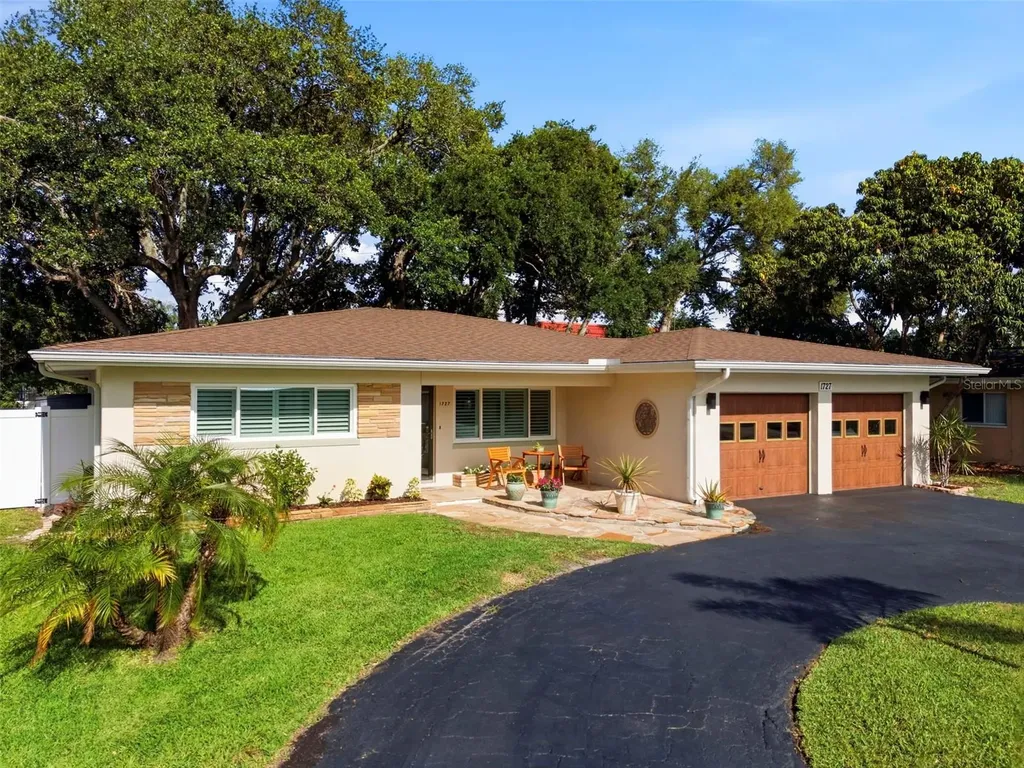 1727 Cypress Avenue Belleair FL 33756