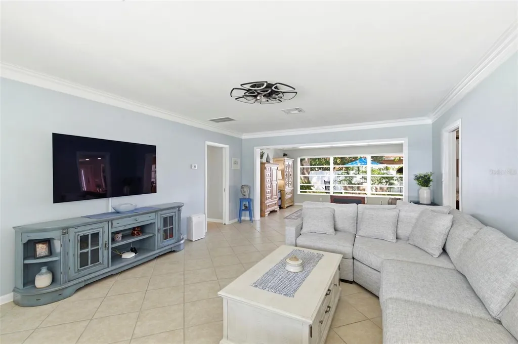 1727 Cypress Avenue Belleair FL 33756