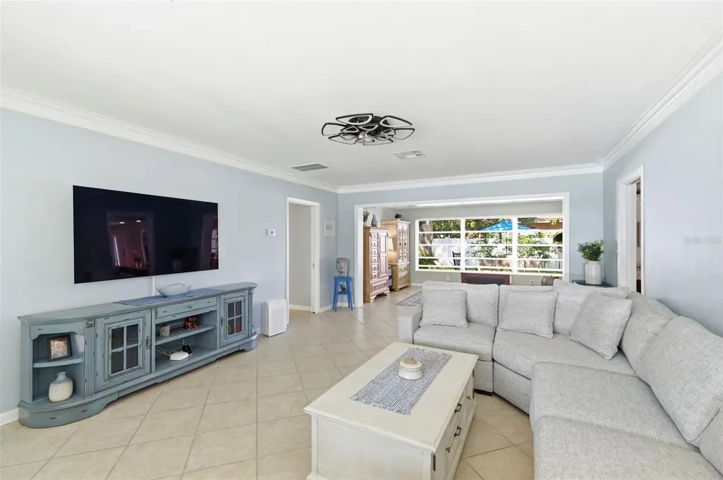 1727 Cypress Avenue Belleair FL 33756