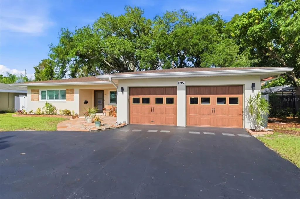 1727 Cypress Avenue Belleair FL 33756
