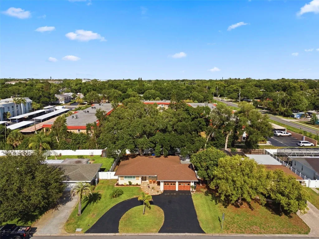1727 Cypress Avenue Belleair FL 33756