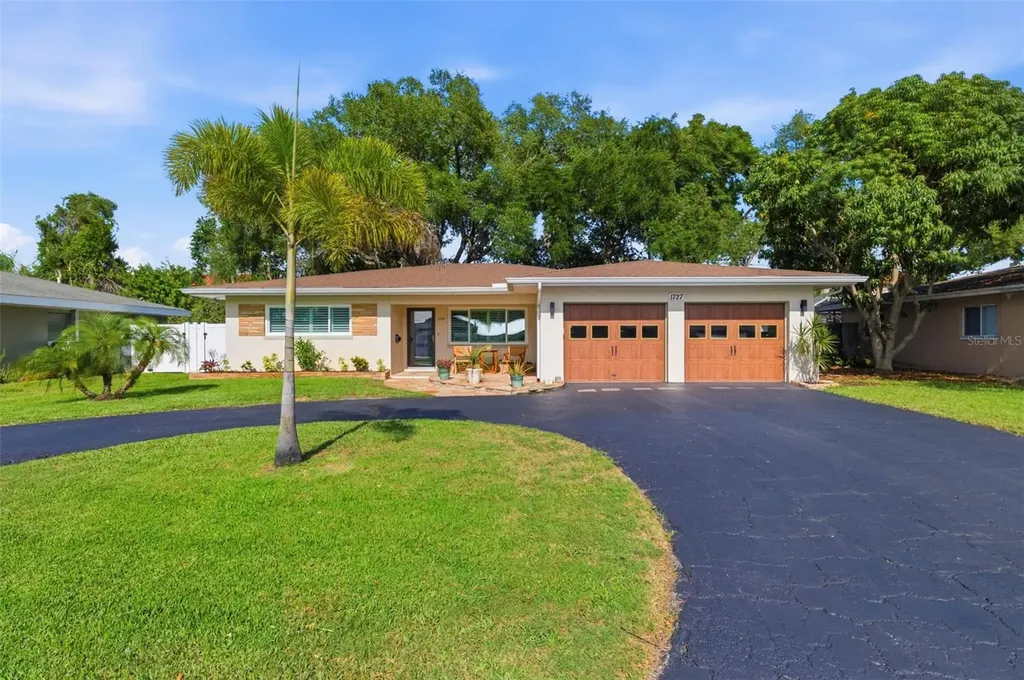 1727 Cypress Avenue Belleair FL 33756