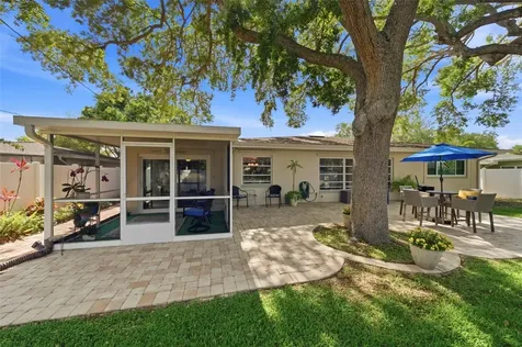 1727 Cypress Avenue Belleair FL 33756