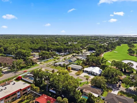1727 Cypress Avenue Belleair FL 33756