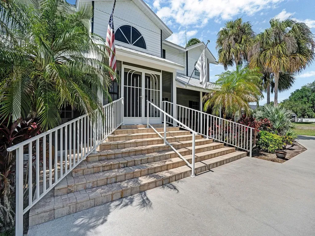16270 Forest Mist Court Alva FL 33920