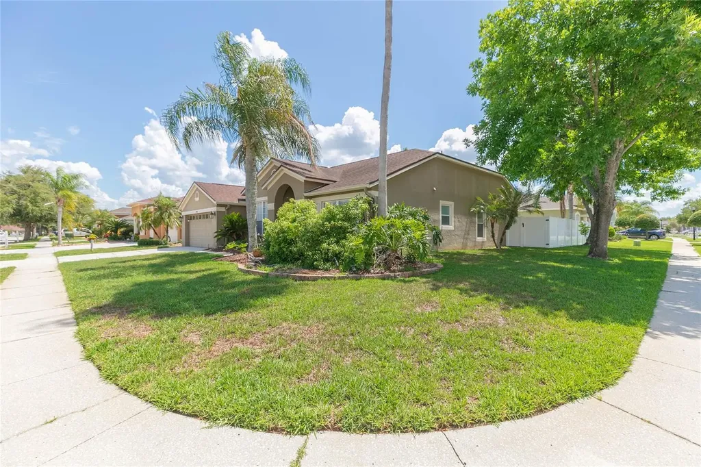 5315 Spectacular Bid Drive Wesley Chapel FL 33544