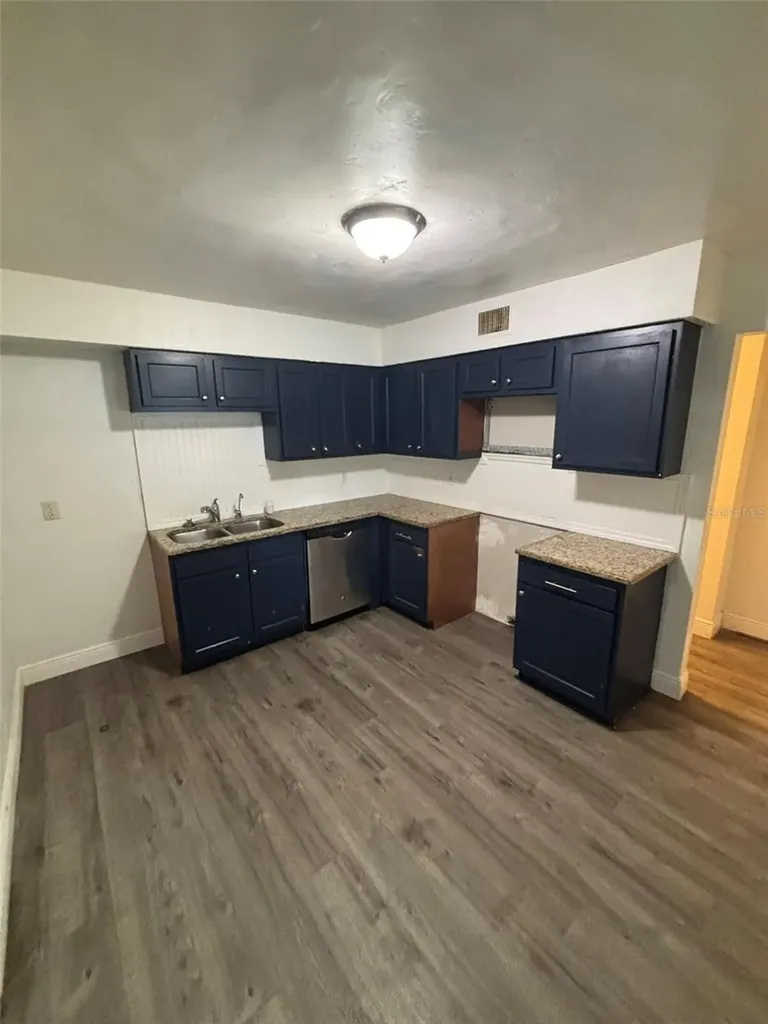2908 E Howell Street Tampa FL 33610