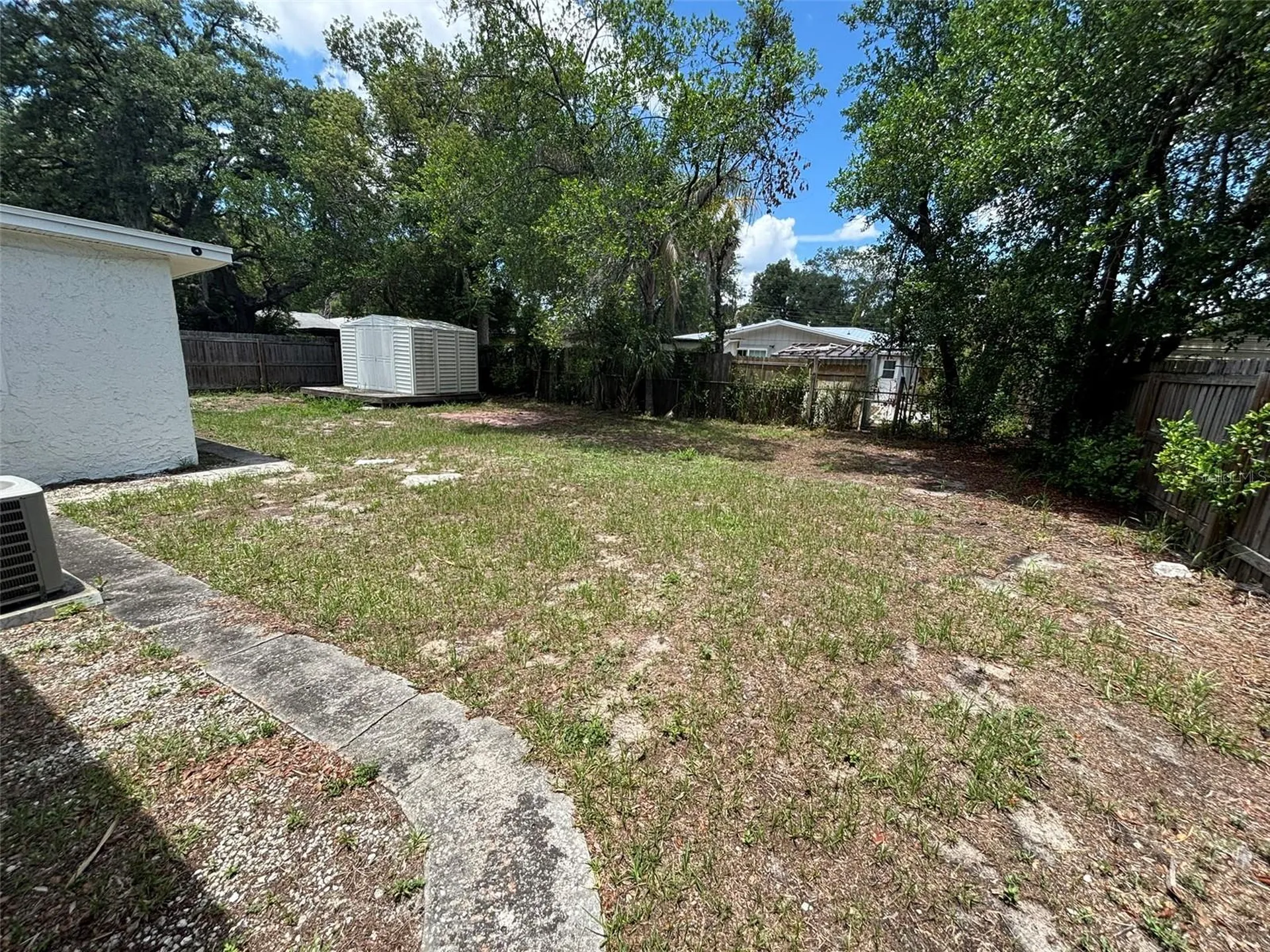 2908 E Howell Street Tampa FL 33610