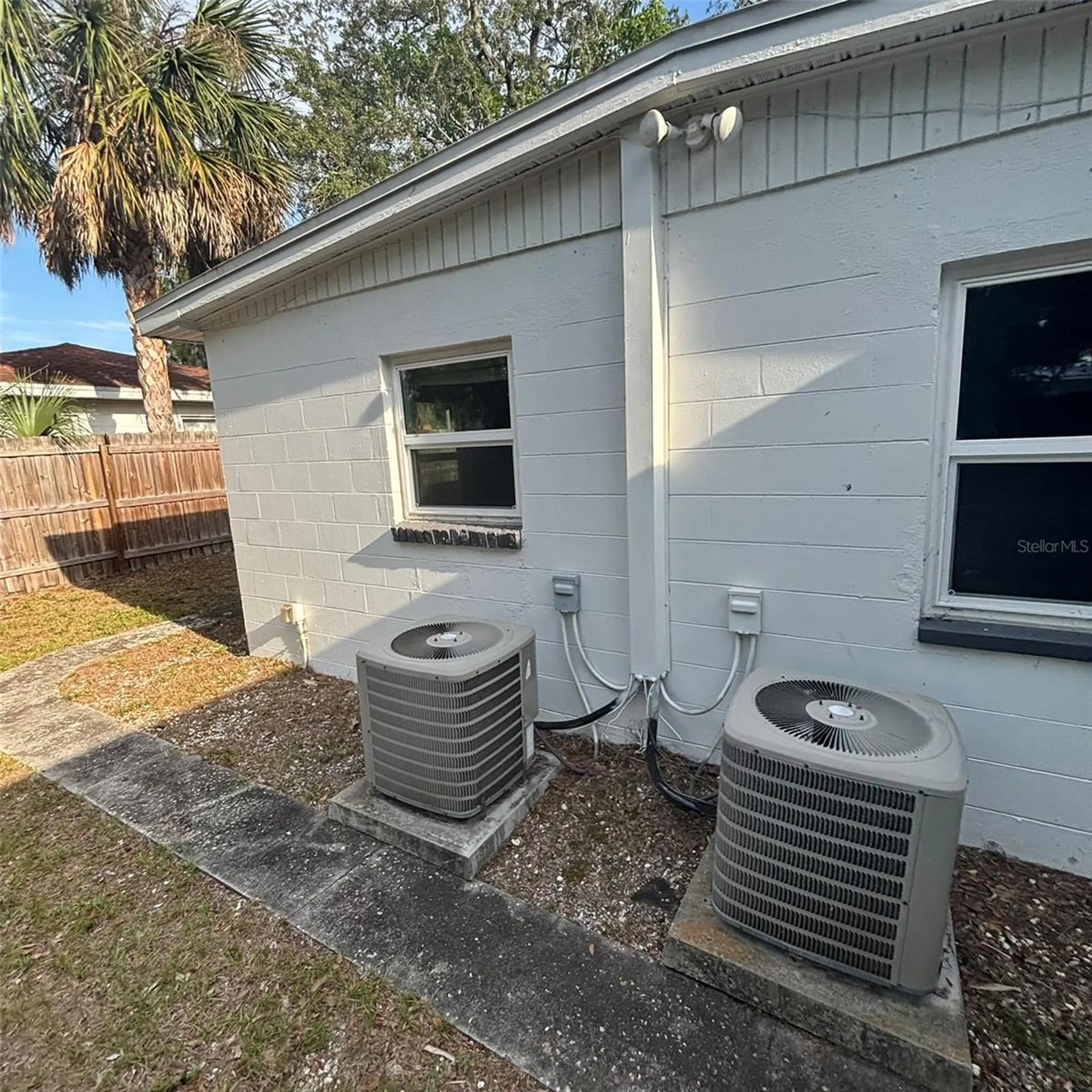 2908 E Howell Street Tampa FL 33610