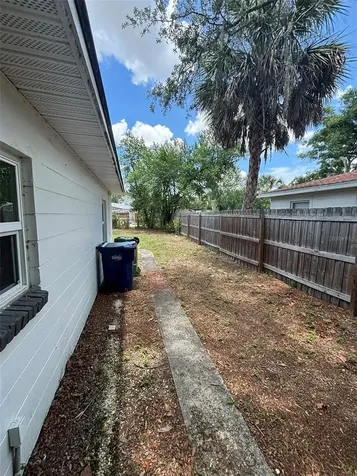 2908 E Howell Street Tampa FL 33610
