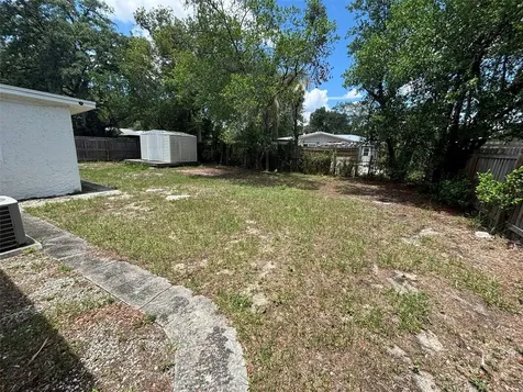 2908 E Howell Street Tampa FL 33610