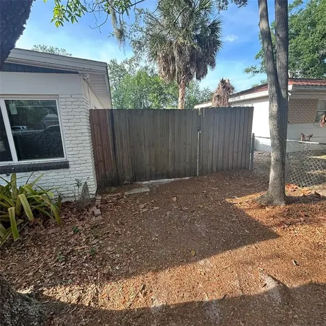 2908 E Howell Street Tampa FL 33610