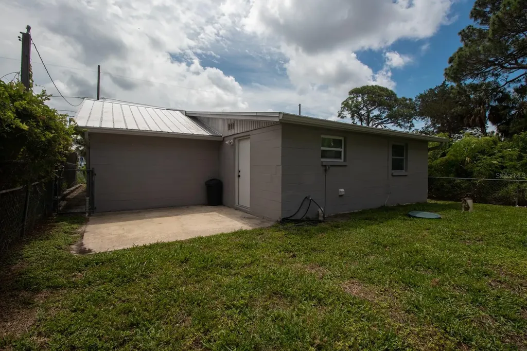 5615 Van Doren Avenue New Port Richey FL 34652