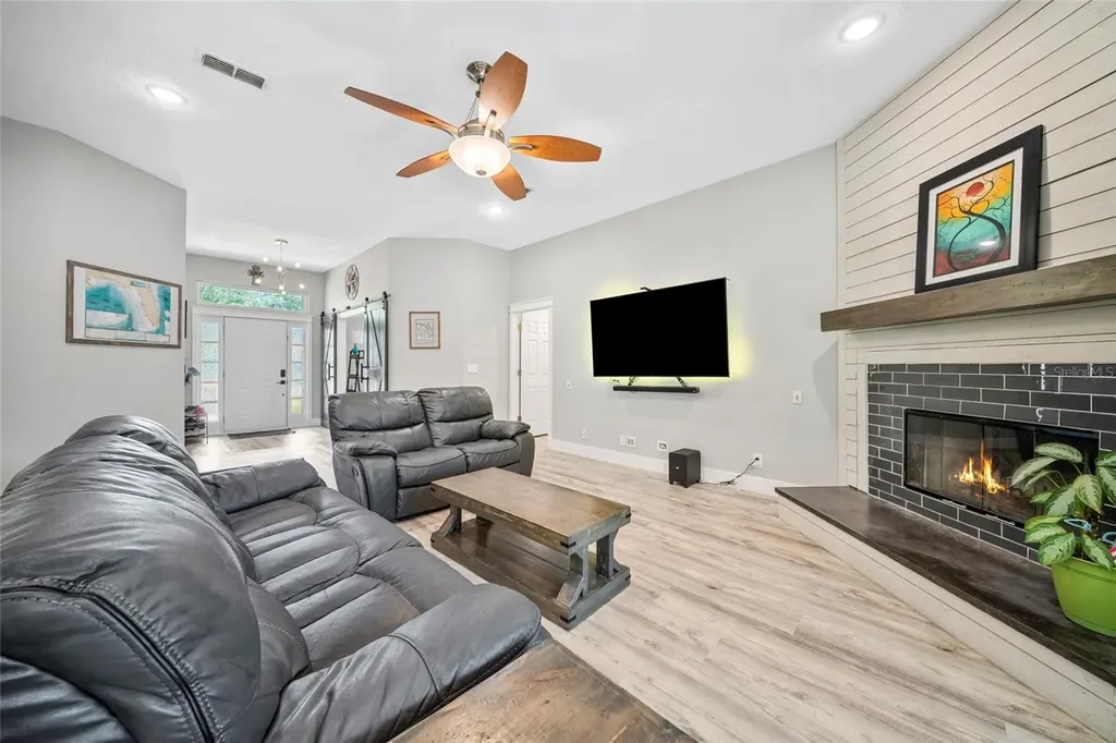53 Oakwood Road Jacksonville Beach FL 32250