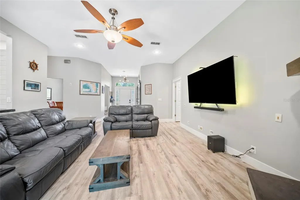 53 Oakwood Road Jacksonville Beach FL 32250