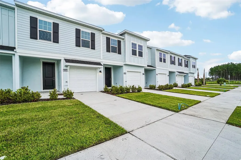 6868 Holcombe Down Drive Zephyrhills FL 33541