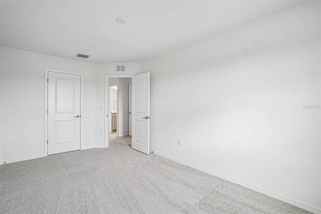 6868 Holcombe Down Drive Zephyrhills FL 33541