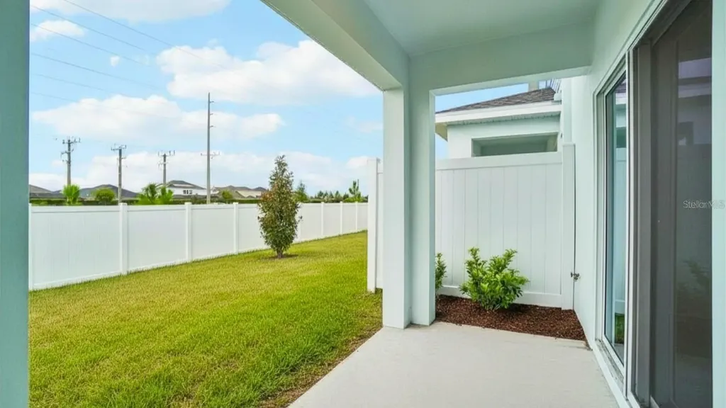6868 Holcombe Down Drive Zephyrhills FL 33541
