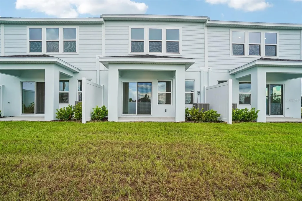 6868 Holcombe Down Drive Zephyrhills FL 33541