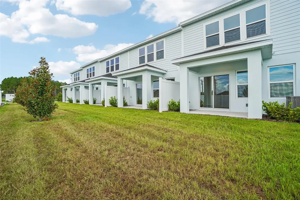 6868 Holcombe Down Drive Zephyrhills FL 33541