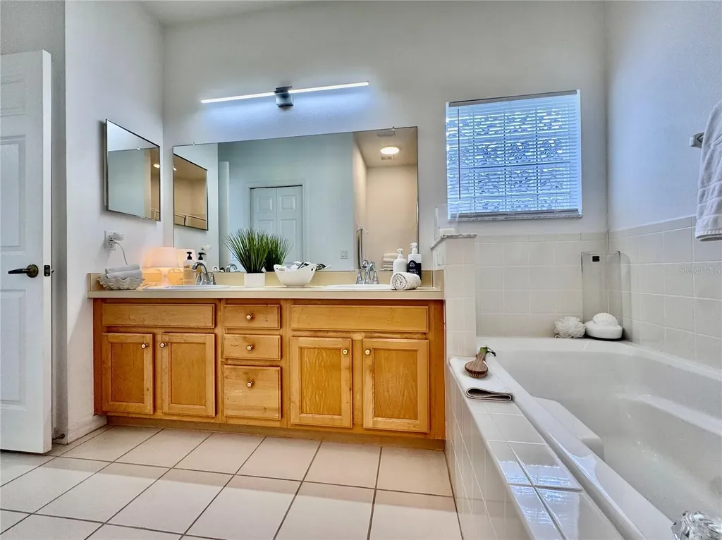 201 Prather Drive Davenport FL 33837