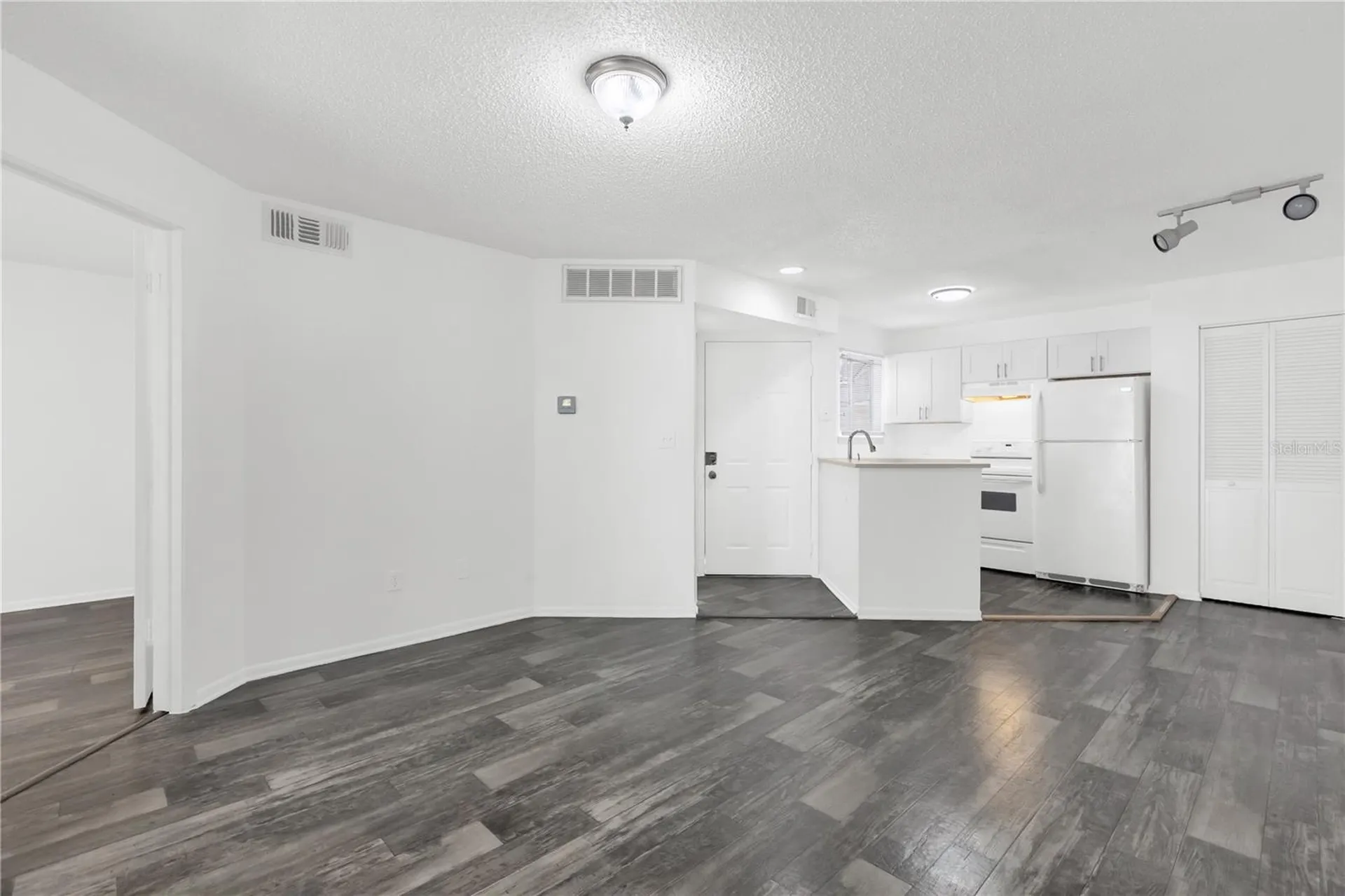 1964 Lake Atriums Circle Orlando FL 32839
