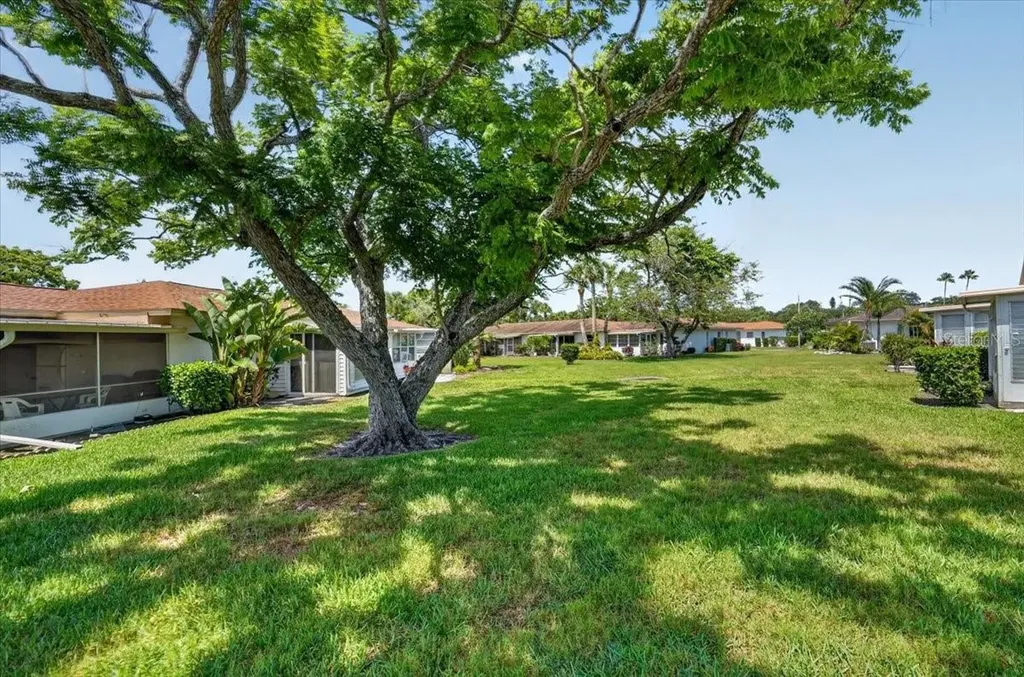 2719 51st Avenue W Bradenton FL 34207